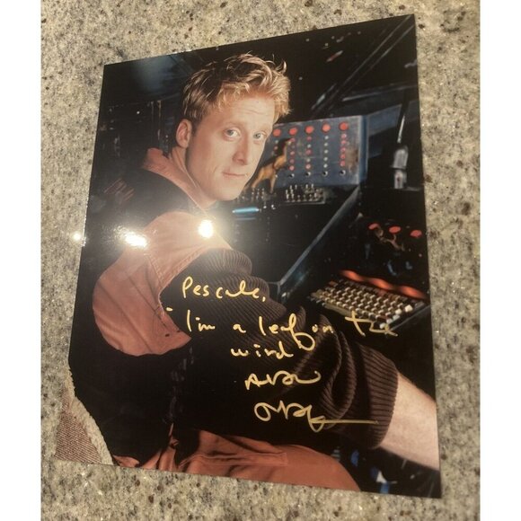 Alan Tudyk (Firefly) 8x10 authentic signed photo - Picture 2 of 3